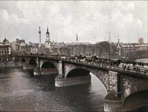London Bridge, once upon a time.