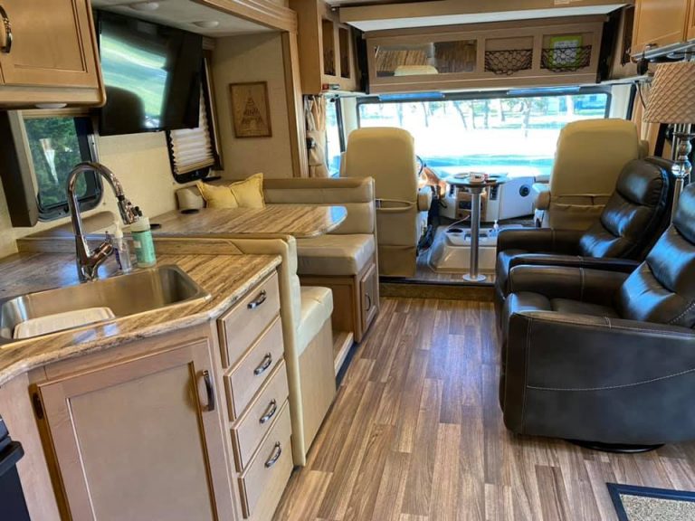 Snowmageddon in Hill Country: A Big Texas Howdy